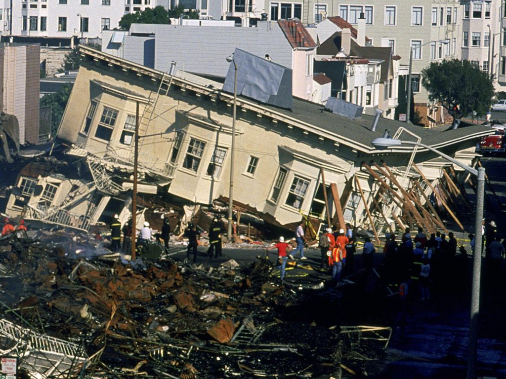 Image of collapsed apartment during 1989 San Francisco earthquake
