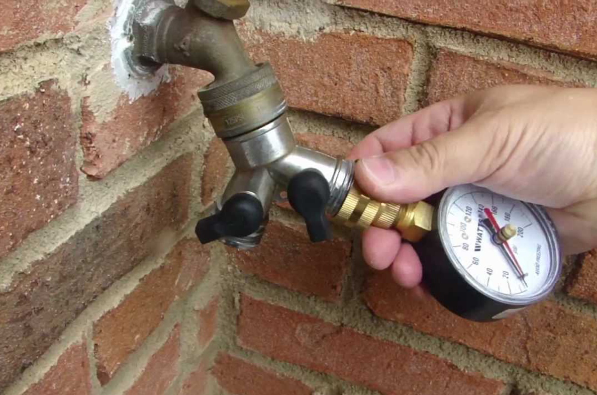 4 Ways to Troubleshoot Low Water Pressure